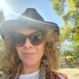 Meet your Posher, Myrinda